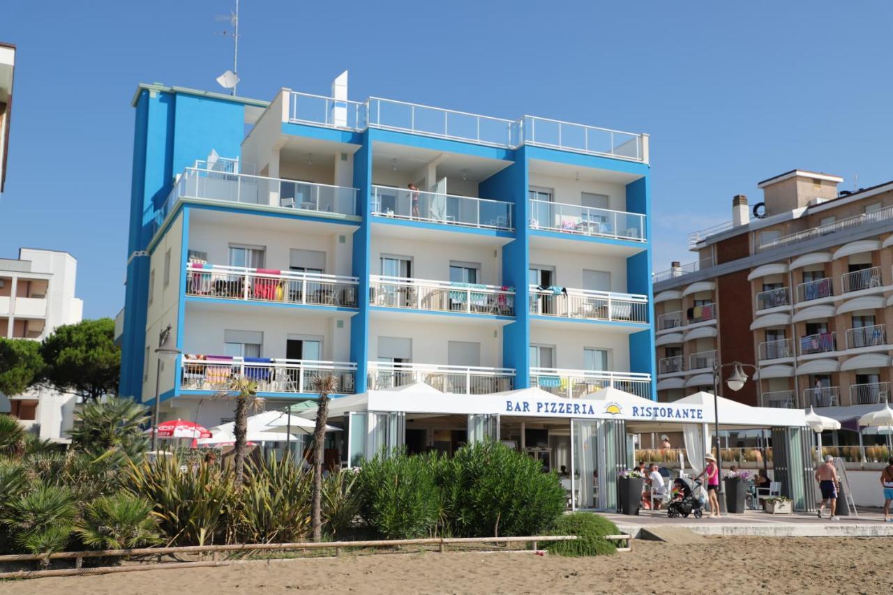 Hotel Tizian Beach Caorle Exterior photo
